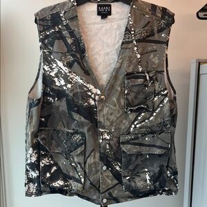 BoohooMAN Gray Checkered Vest Size Small